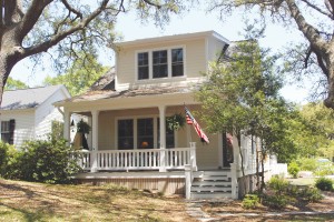 404 Clarendon Avenue in historic Southport. Architect: Rich Bandera. Builder: Wes Cross.