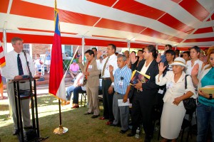 Jeffery Sapko, Director USCIS Field Office Durham, administering the Oath of Citizenship at the 2010 Naturalization Ceremony, held in partnership with the US Department of Homeland Security’s United States Citizenship and Immigration Services. Photo by John Muuss.